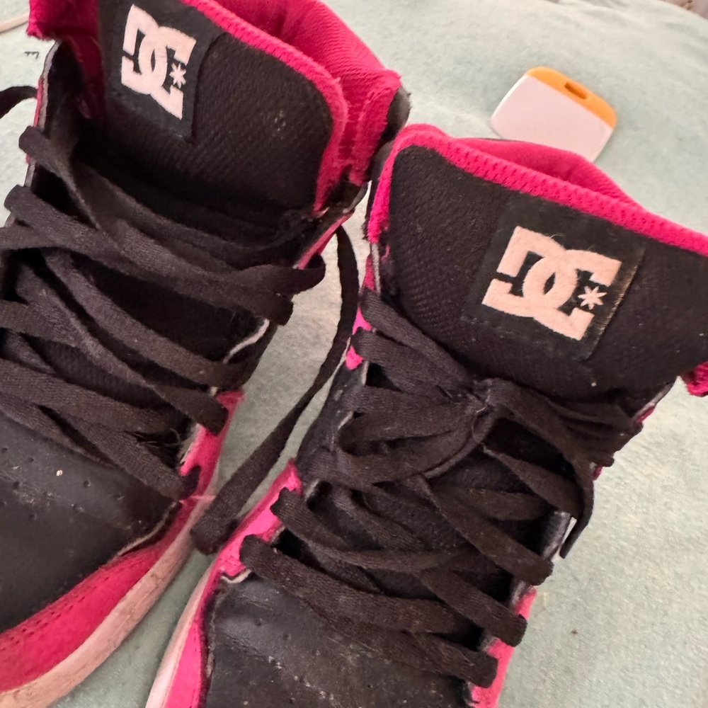 DC High-Top Sneakers in Black and Pink